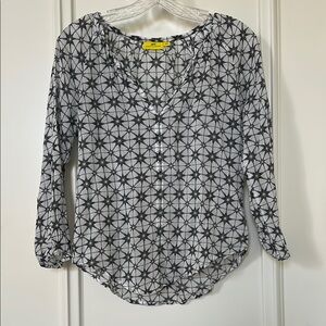 Roberta Roller Rabbit Black and White Graphic 3/4 Sleeve Blouse